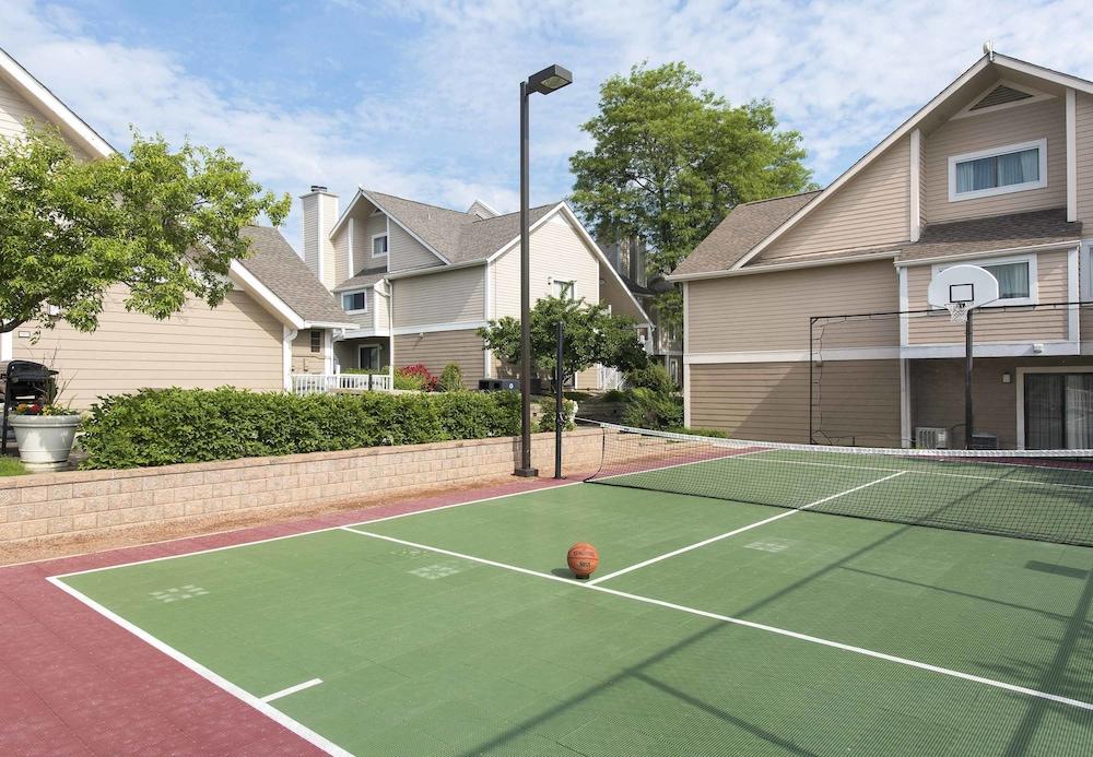 Sonesta Es Suites Cincinnati - Блу Аш Экстерьер фото
