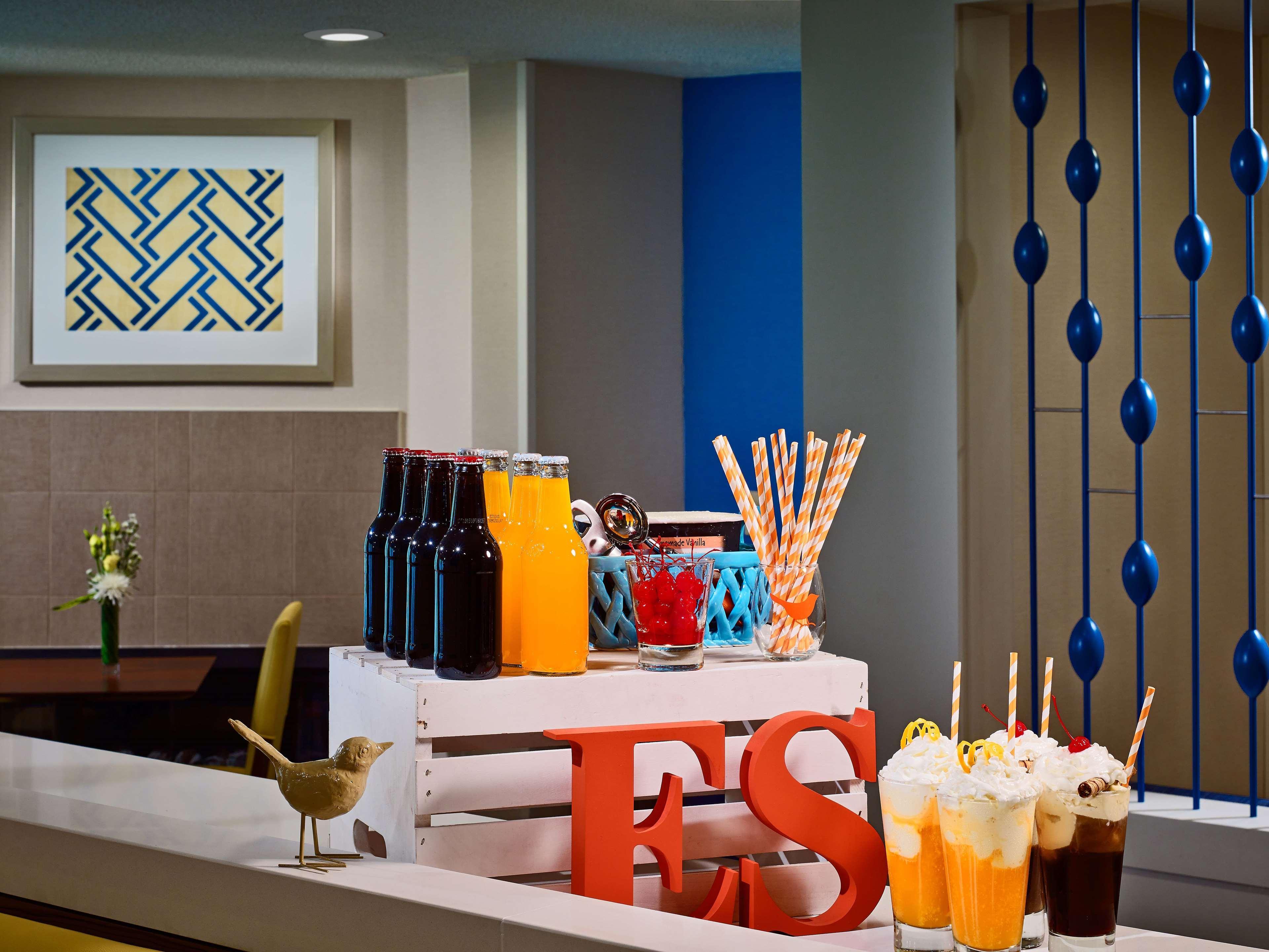 Sonesta Es Suites Cincinnati - Блу Аш Экстерьер фото