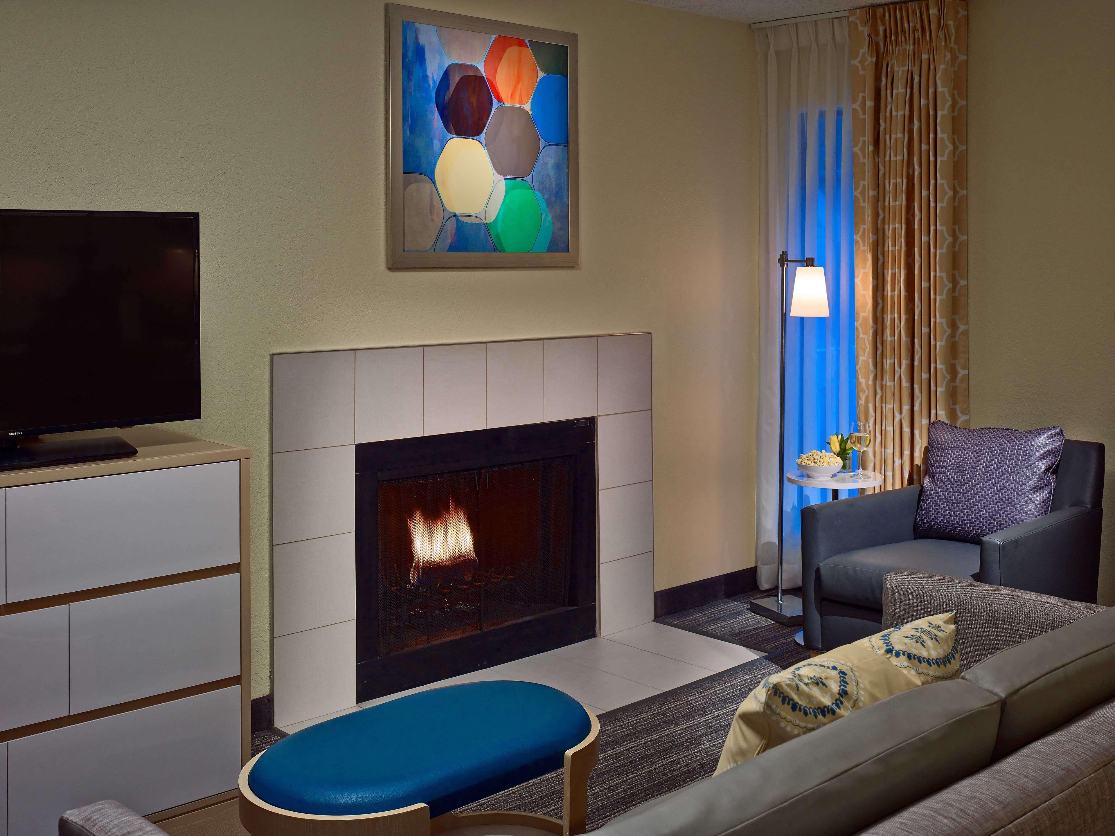 Sonesta Es Suites Cincinnati - Блу Аш Экстерьер фото